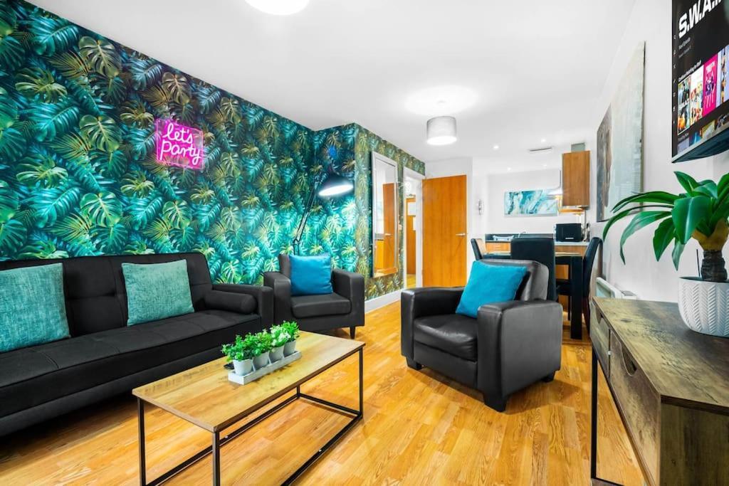 Funky Arcadian Centre Apartment By Azura Nights 伯明翰 外观 照片